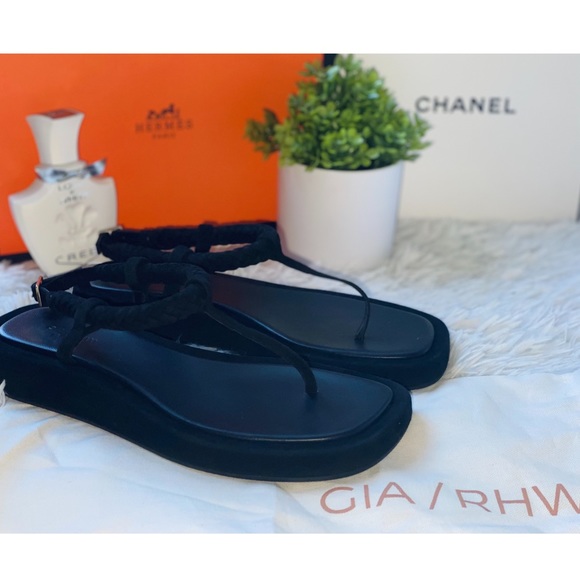 GIA Borghini x RHW Flat Thong Suede Sandals - Picture 4 of 13
